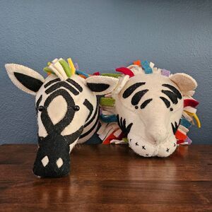 2 Plush Felt Hanging Zebra Tiger Head Wall Mount Kids Room Art African Animals